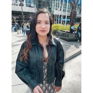 Meet your Posher, Sheela